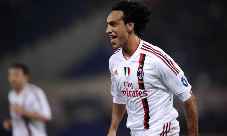 Milan-Inter, Nesta e Cambiasso si giocano la Supercoppa su FIFA 23 VIDEO