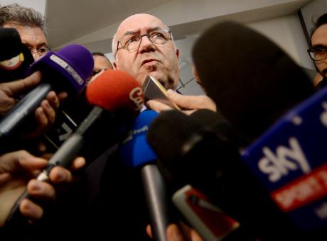 L'ultimo regalo di Tavecchio al calcio: una multa di 3 milioni dall'Antitrust