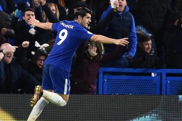 Morata Chelsea esulta