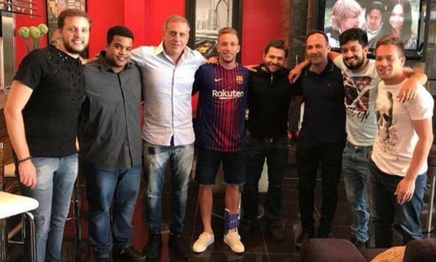 Barcellona: scuse al Gremio per la foto di Arthur in maglia blaugrana