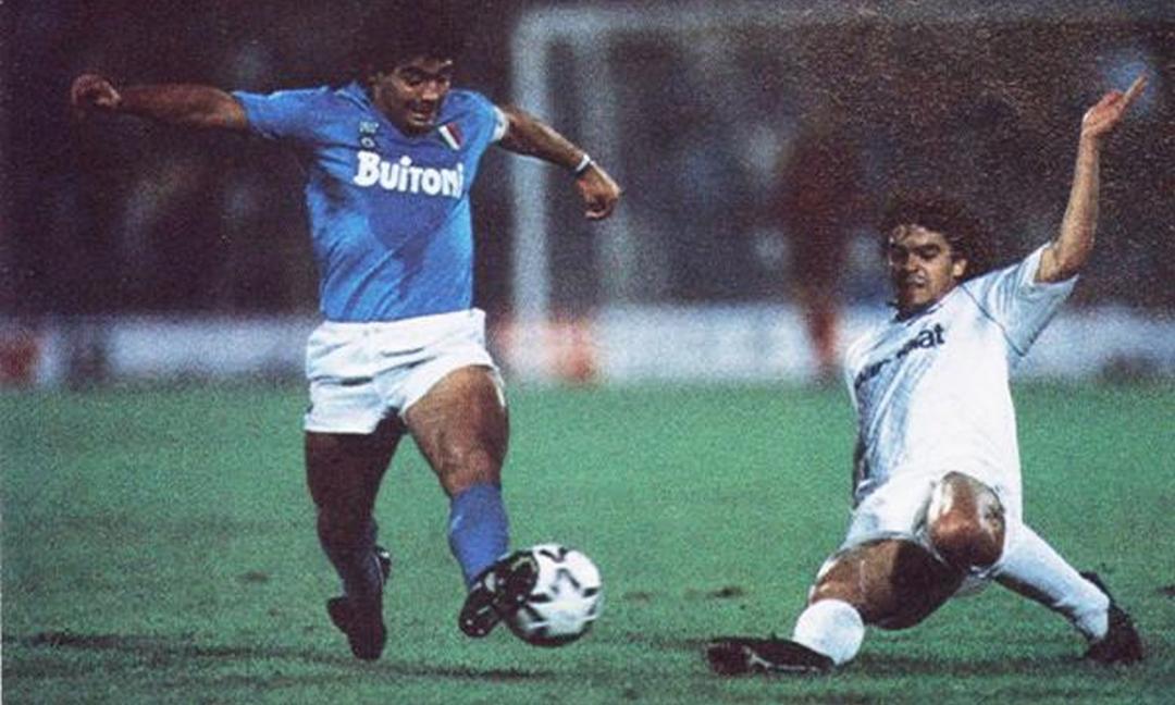 Get Gol Di Maradona Con Il Napoli Background