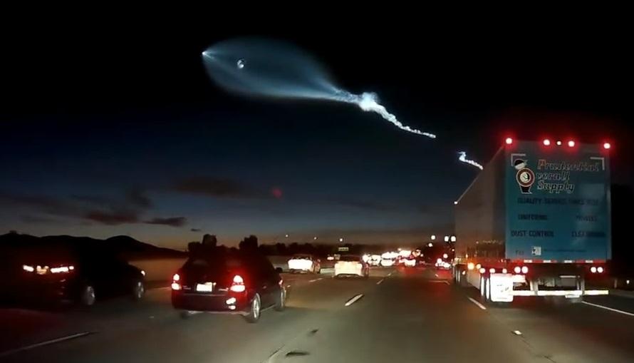 PIT STOP: incidente a Los Angeles, in cielo vola il razzo di Musk VIDEO