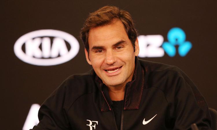 La lezione di Federer a calciatori e club: 'Parlate ai tifosi, non siate robot'