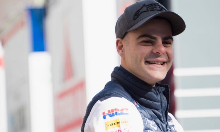 Moto2, follia Fenati: a 200 all'ora tira il freno a un altro pilota! 
