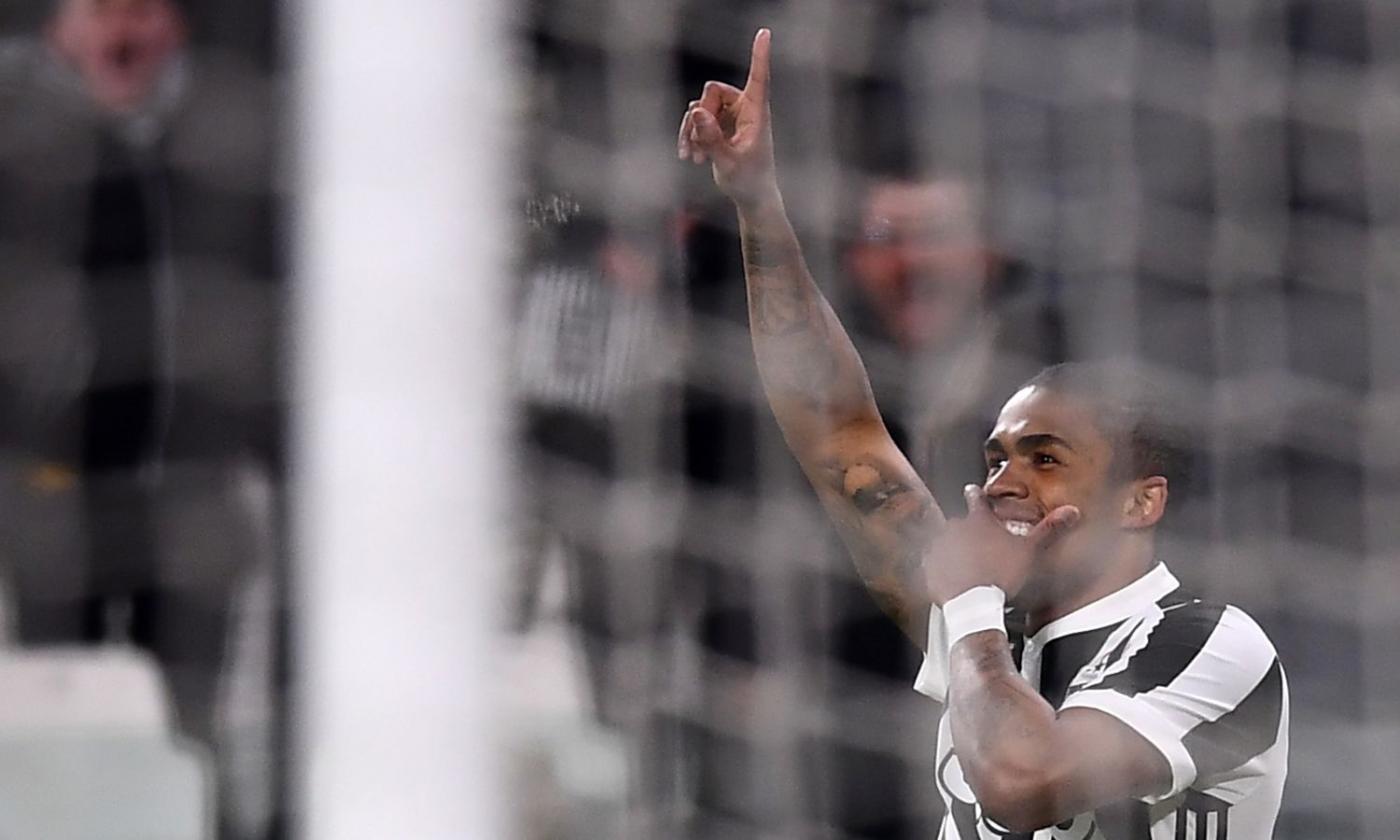 Juve, basta Douglas Costa: 1-0 al Genoa e risposta al Napoli senza brillare