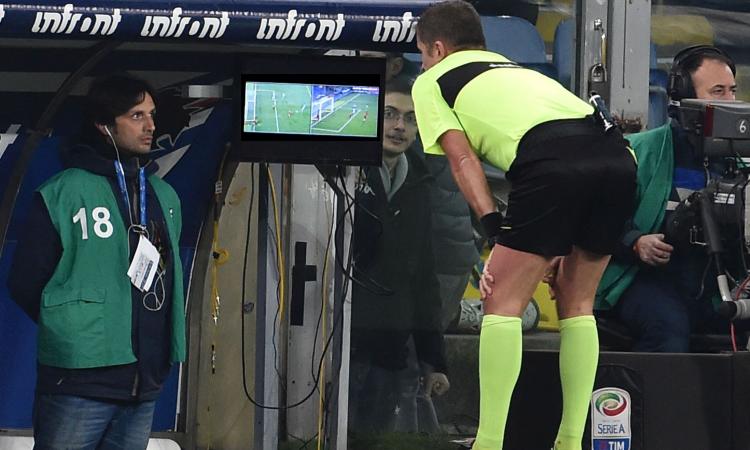 Arbitri, andate sempre al Var! Protocollo da cambiare: il dubbio va esaminato davanti alla tv