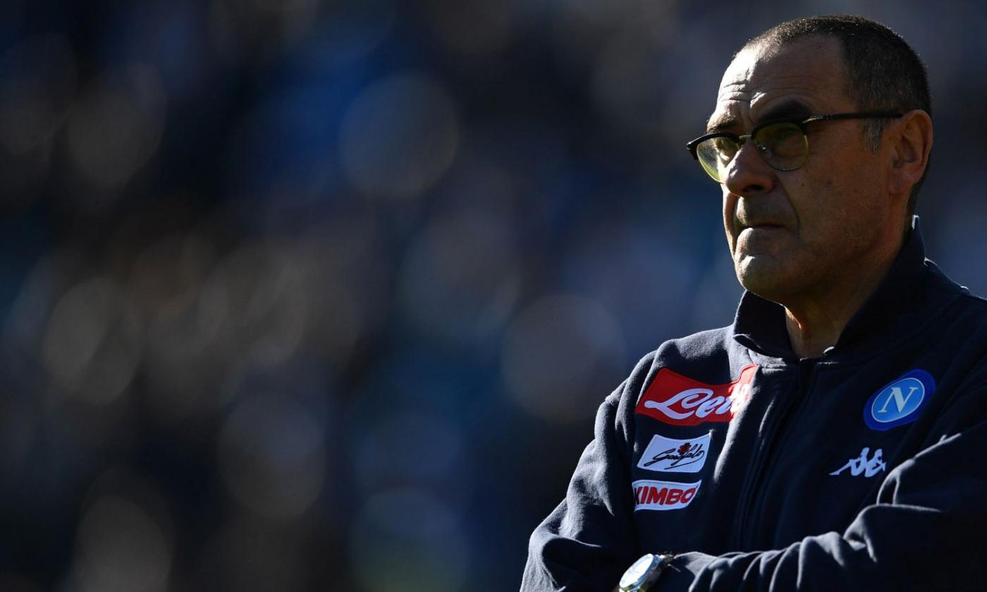 Napoli, Sarri al veleno: 'Il calendario favorisce la Juve. Volevamo Politano, ma Marotta ha detto che è incedibile' 