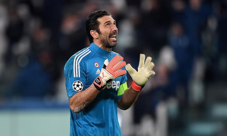 VIDEO Buffon accusa Bernardeschi: è sua la colpa sulla punizione di Eriksen?