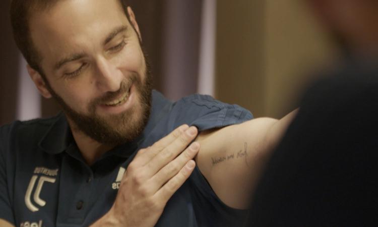 Higuain a Napoli, Pjanic papà, Bonucci: la Juve su Netflix è una figata pazzesca!
