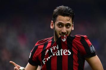 Terza Maglia AC Milan HAKAN CALHANOGLU Terza Maglia AC Milan HAKAN CALHANOGLU