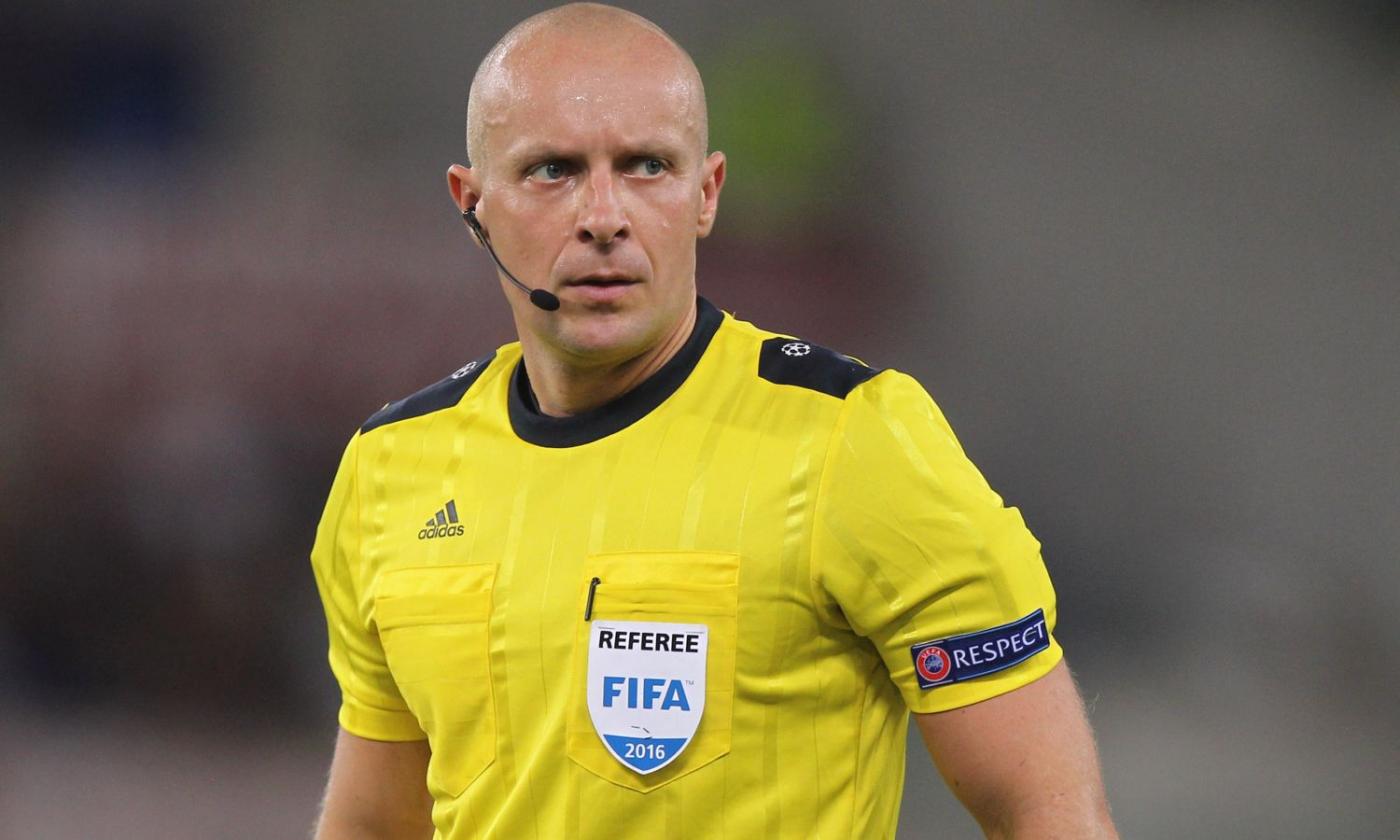 Referee Marciniak with another error after Porto-Roma: non-existent penalty for Barcelona