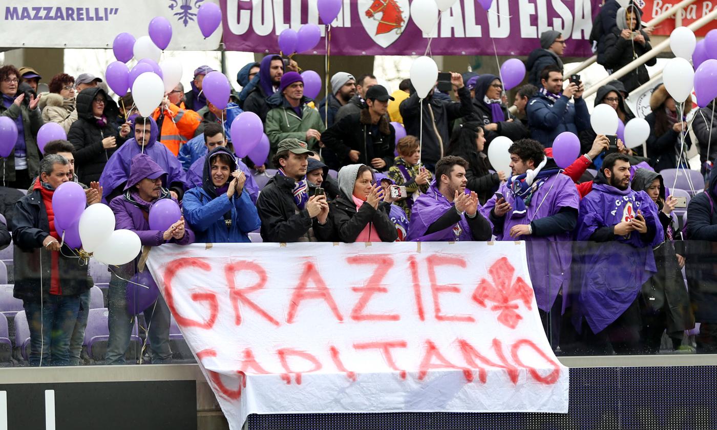 La Fiorentina: 'Decideremo con la famiglia Astori come conservare le dimostrazioni dei tifosi'