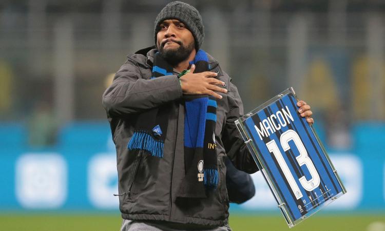 Maicon: 'Mourinho arrivò e ci consegnò un decalogo. Qualcuno non lo lesse e diciamo che...'