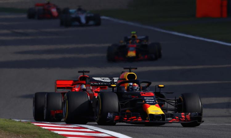 Formula 1: GP Cina, trionfa Ricciardo! Verstappen rovina la festa di Vettel