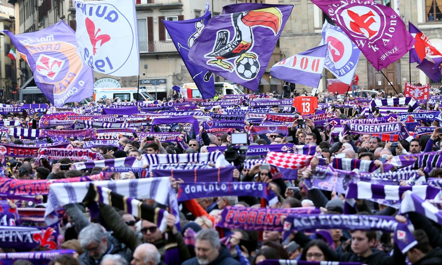 Fiorentina-Lech Poznan si infiamma: rissa tra tifosi davanti ad una discoteca