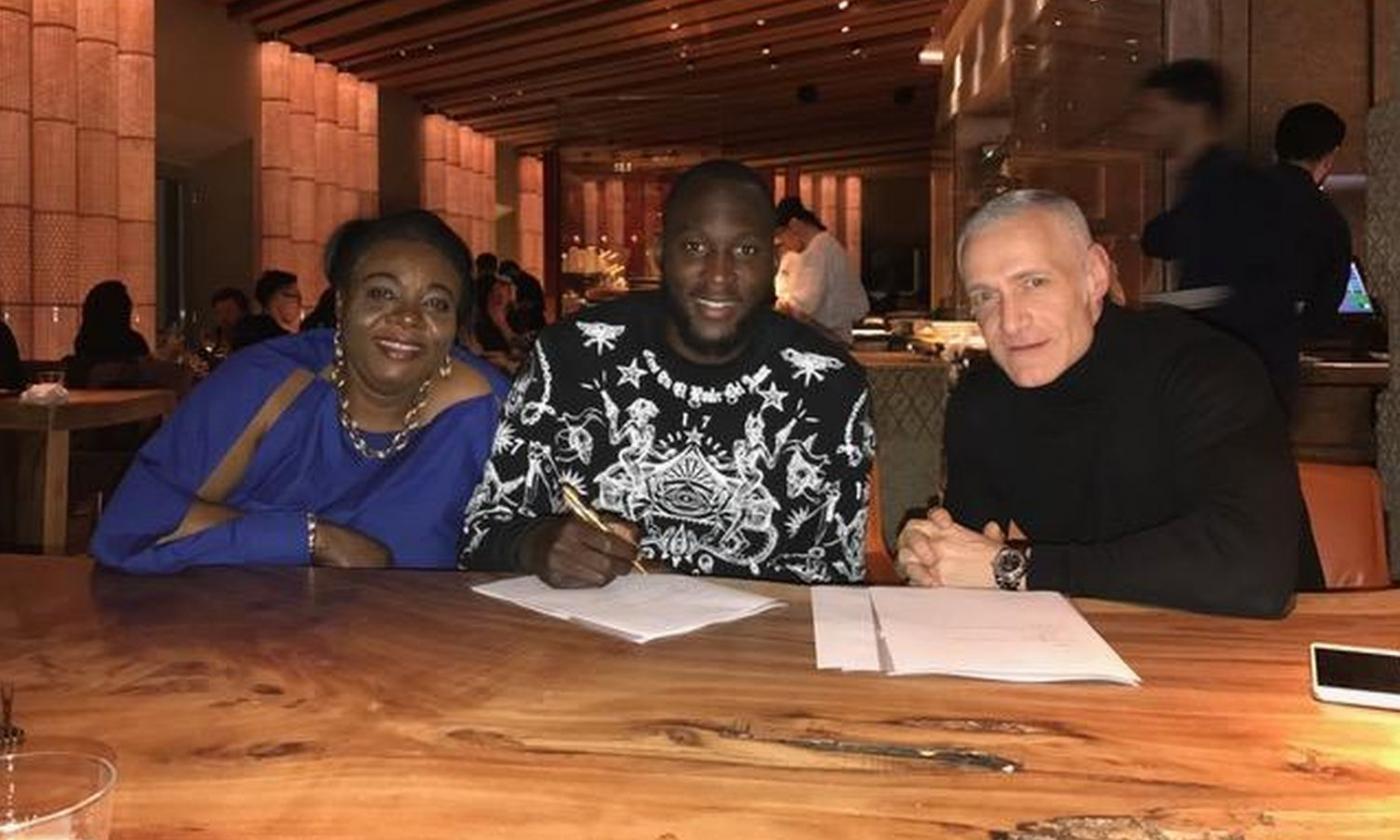 Lukaku says goodbye to Raiola; his new agent is Jay-Z 