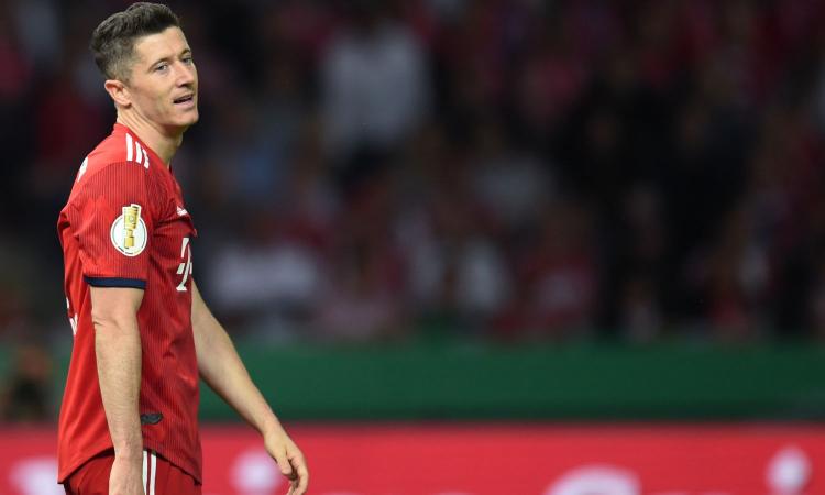 Seconda Maglia FC Bayern München Robert Lewandowski Seconda Maglia FC Bayern München Robert Lewandowski