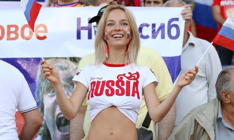 Mondiale in Russia, come sedurre le ragazze del posto: la federazione argentina pubblica un manuale!