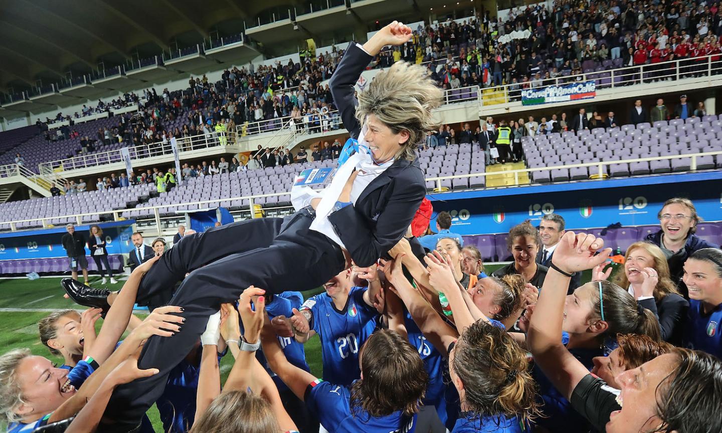 Italia femminile in Francia, primo allenamento e che accoglienza! FOTO