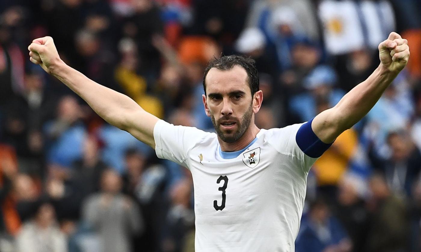 Godin, no alla Juve e non solo: rifiutate tre offerte per l'Atletico