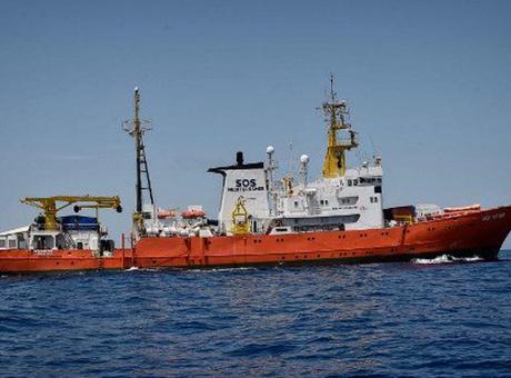La buonanotte di Bernardini: dalla pizza 'Aquarius' alle 'pennette alla Mafia', quando lo chef impazzisce