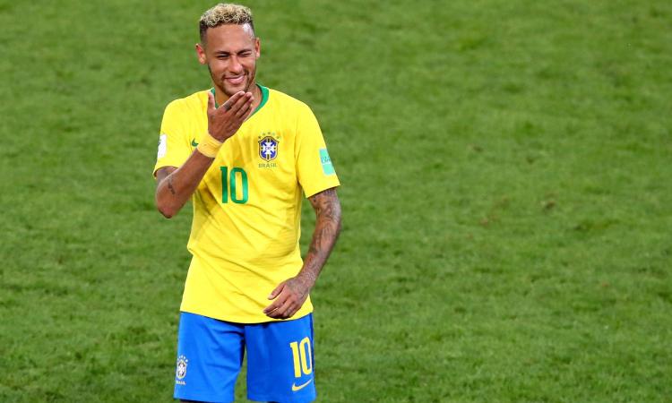 Psg, domani Neymar torna in Francia: fissato l'incontro con Leonardo