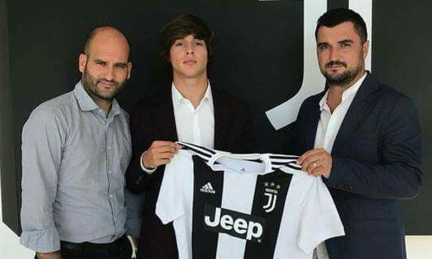 Official: Barcelona starlet joins Juventus