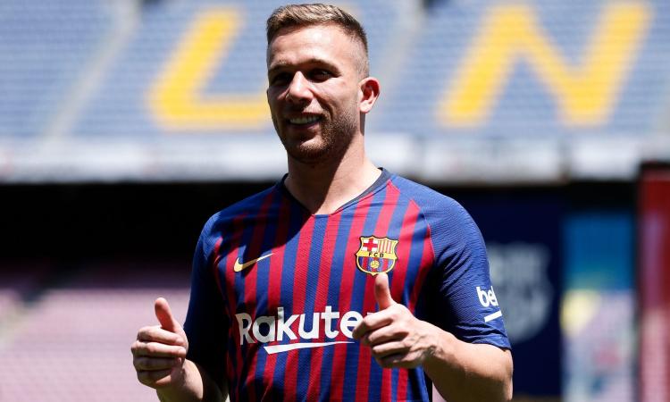 Juve, 'Arthur consigliato da Dani Alves'