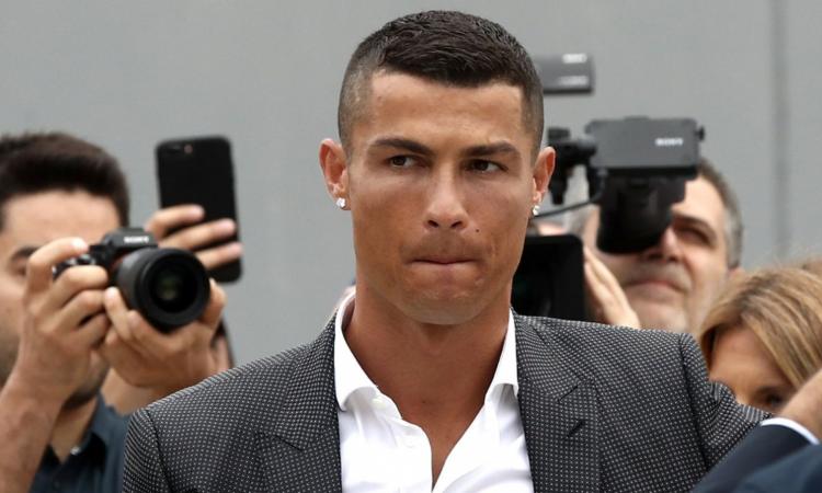 Ronaldo: 'Sognavo la Juve da bambino. Scelta facile, è la più forte d'Italia'