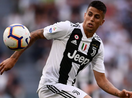 Ecco quanto la Juve ha pagato Cancelo: il segreto di Paratici e... ride sul prezzo