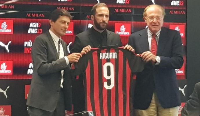 Maglia Home AC Milan GONZALO HIGUAIN Maglia Home AC Milan GONZALO HIGUAIN