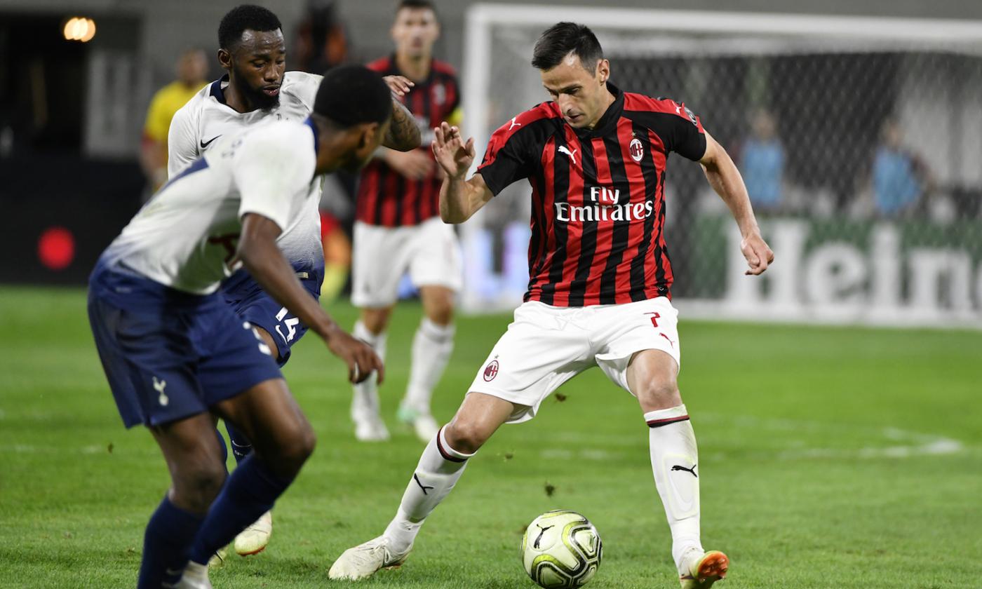 Milan, Kalinic a Madrid: visite mediche ok con l'Atletico, attesa la firma VIDEO