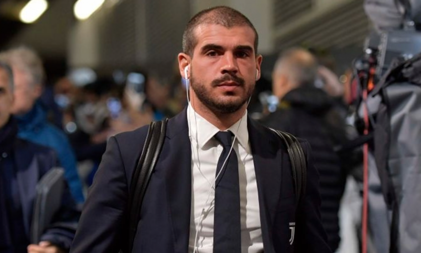 Juventus news: ongoing meeting with Genoa for Sturaro and Romero