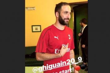 Seconda Maglia AC Milan GONZALO HIGUAIN Seconda Maglia AC Milan GONZALO HIGUAIN