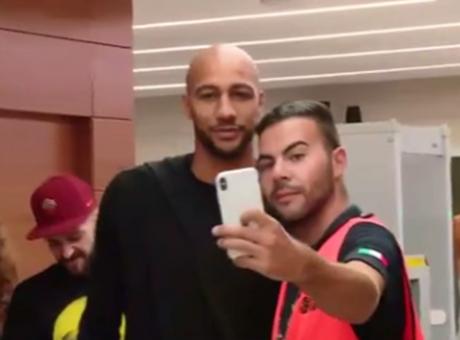 Roma, Nzonzi stacca i social: troppi insulti