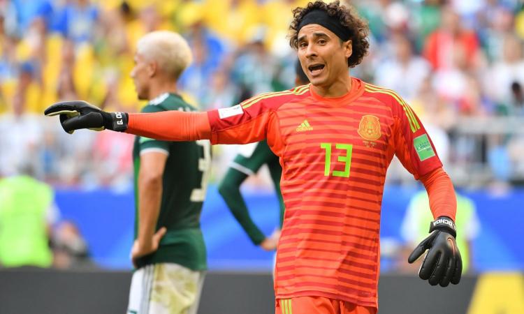 Napoli-Ochoa, ds Standard: 'Anche noi vorremmo Mertens in prestito...'