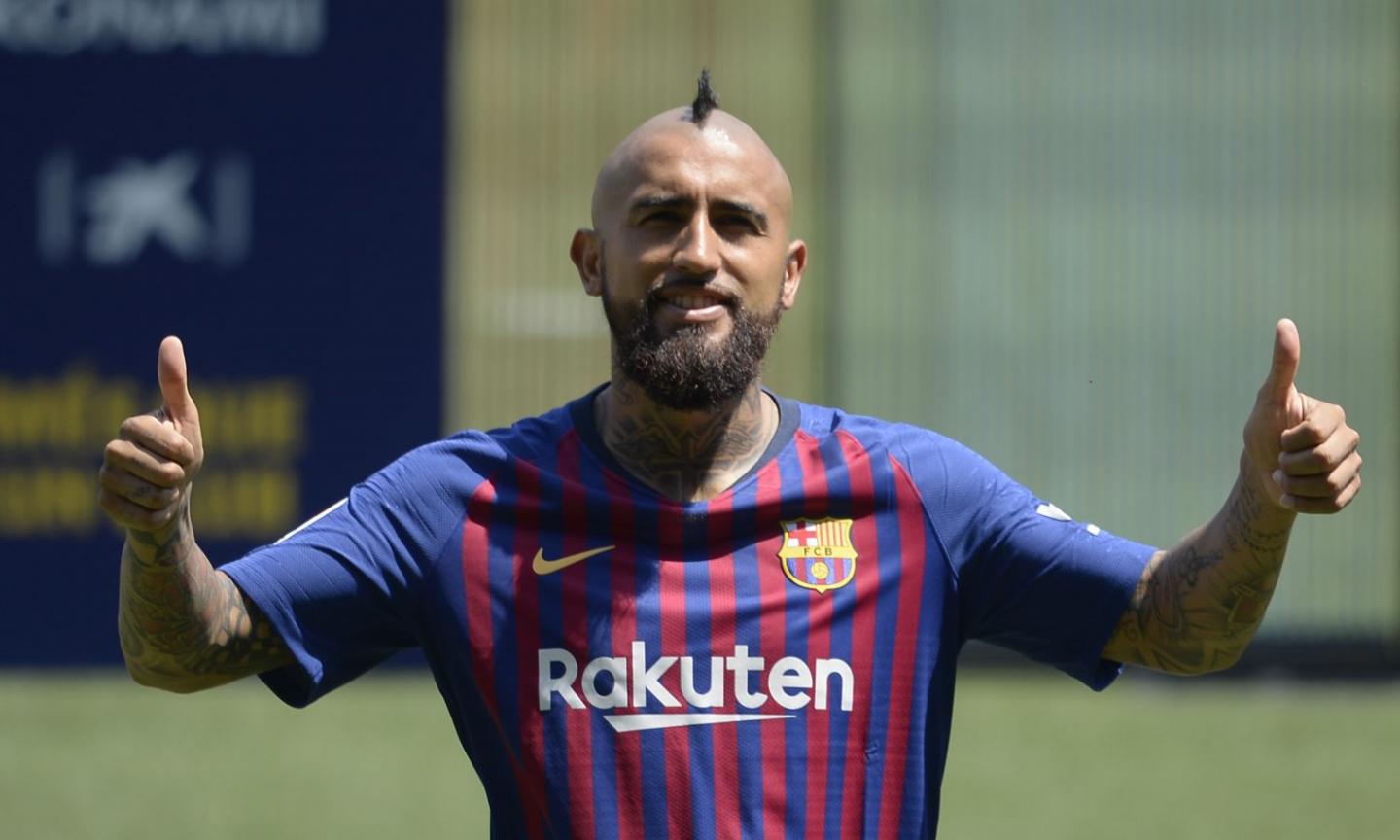 Barcellona: allarme Vidal, problema al ginocchio operato