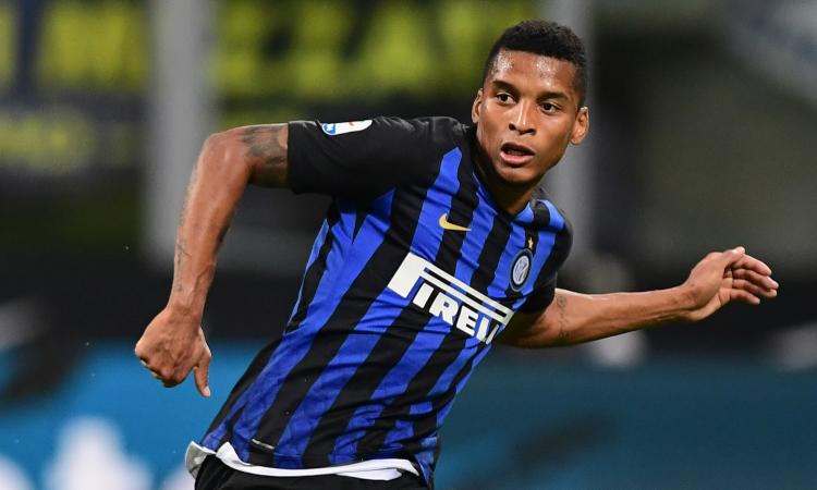 Inter, gli agenti di Dalbert in sede: futuro tra Nizza e Fiorentina, i dettagli