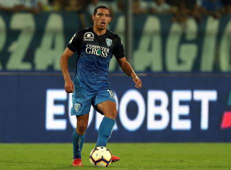 Bennacer, le big lo inseguono. Ma attenzione alla 'clausola Arsenal'