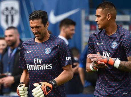 PSG: bagno di folla in Qatar VIDEO