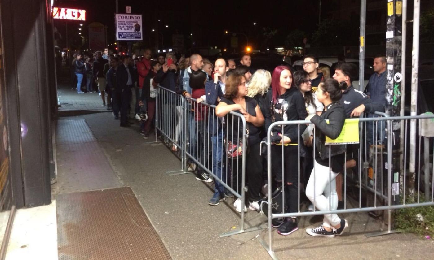 Roma, che fila per il libro di Totti