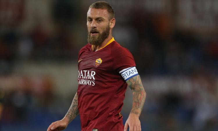 Roma, De Rossi: 'Mai pensato di smettere, fidatevi di me su Kolarov' VIDEO