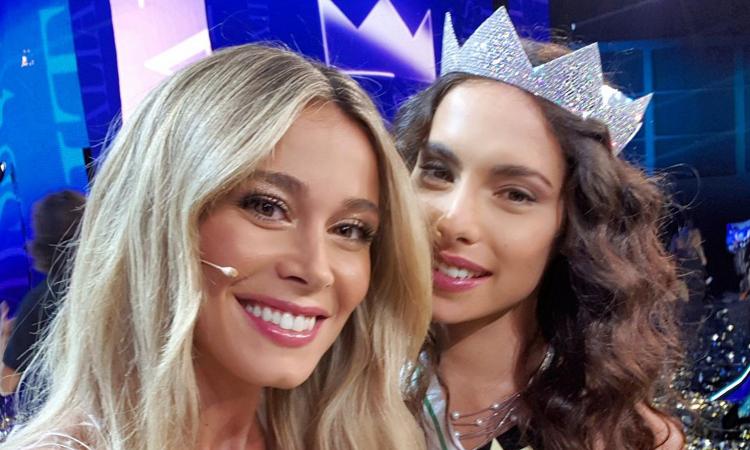 Diletta Leotta incorona Carlotta, la nuova Miss Italia FOTO e VIDEO