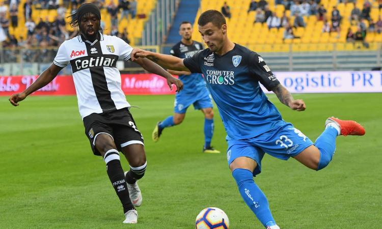 Mercato Genoa, in mezzo è lotta a due