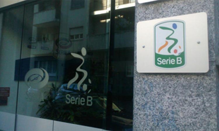 Clamoroso, il Tar del Lazio riapre ai ripescaggi in Serie B. UFFICIALE: rinviate cinque partite di Serie C
