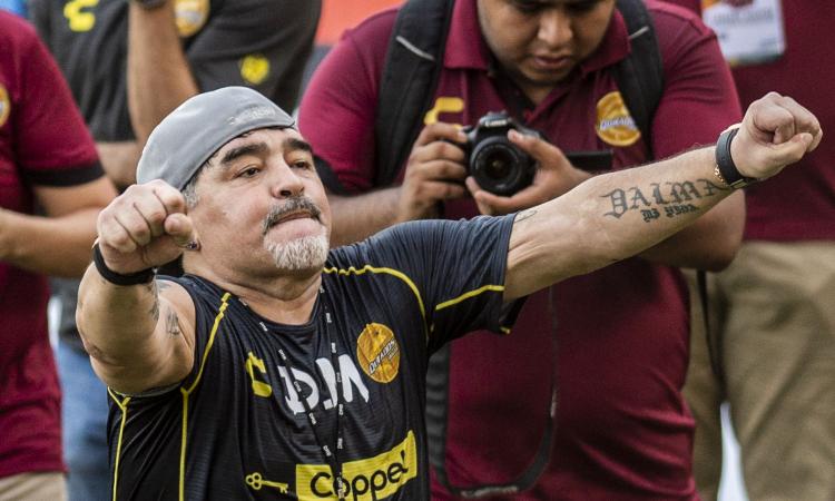Maradona si presenta ai Dorados: 'Non sono venuto in vacanza, errori del passato per colpa mia' VIDEO