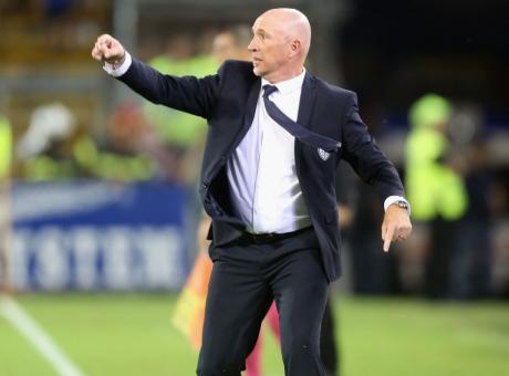 Cagliari, sfida al Sassuolo per un centrocampista