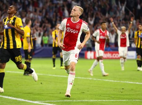 Ajax, van de Beek: 'De Jong? Spero sia in ottima forma per la Juve'