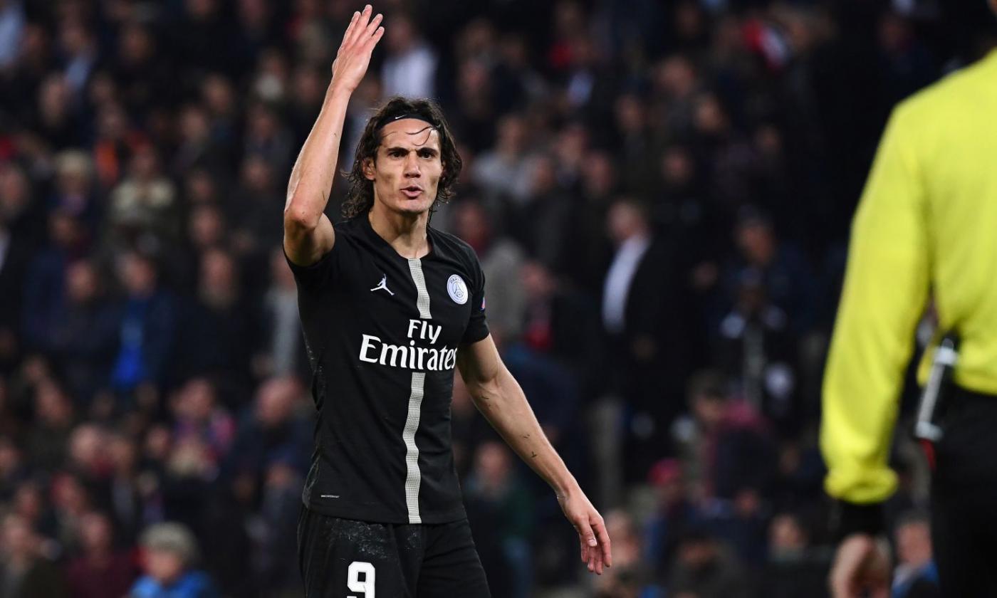 Napoli-PSG, ovazione del San Paolo per il ritorno di Cavani