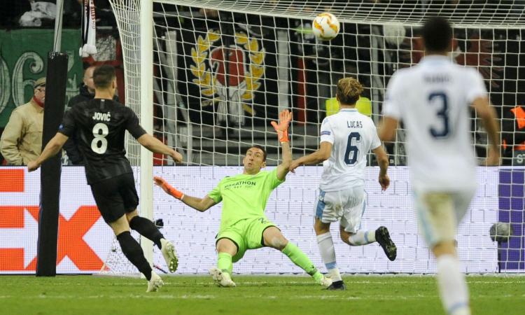Chelsea, è sfida al Barcellona per Jovic